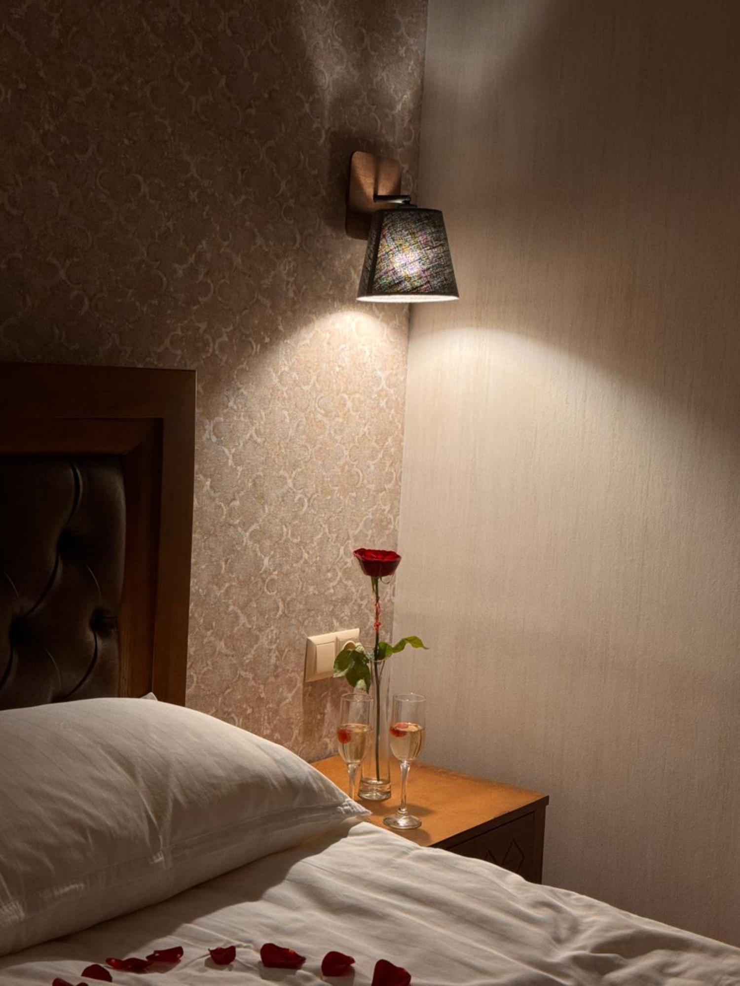 Hotel Vinoodor - Ვინოოდორ à Telavi Extérieur photo
