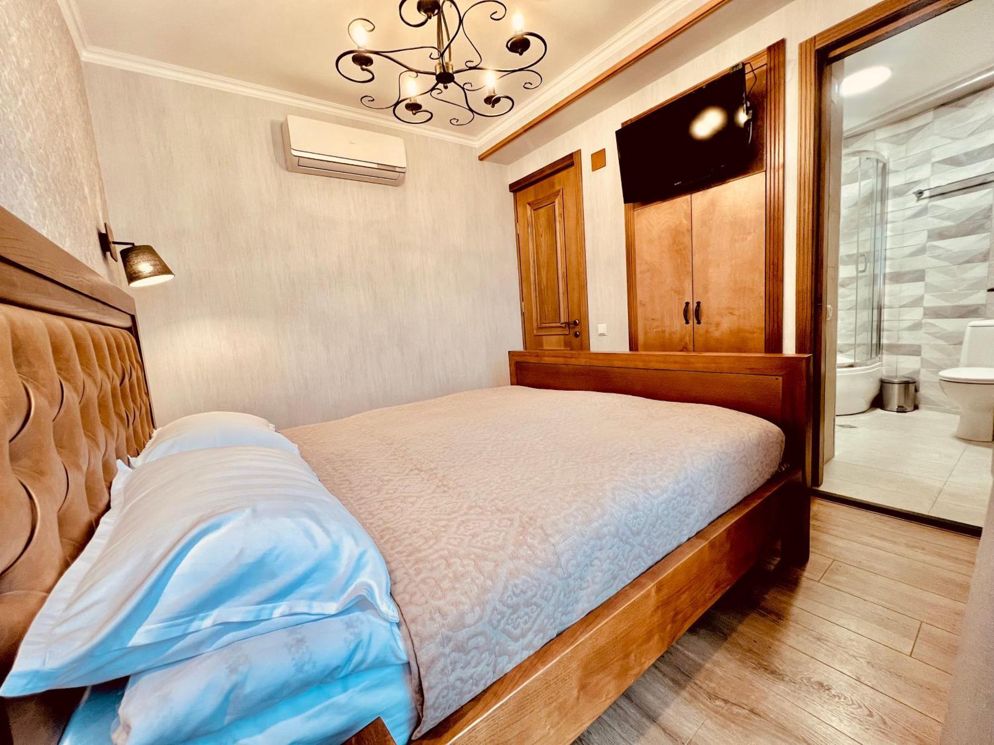 Hotel Vinoodor - Ვინოოდორ à Telavi Extérieur photo